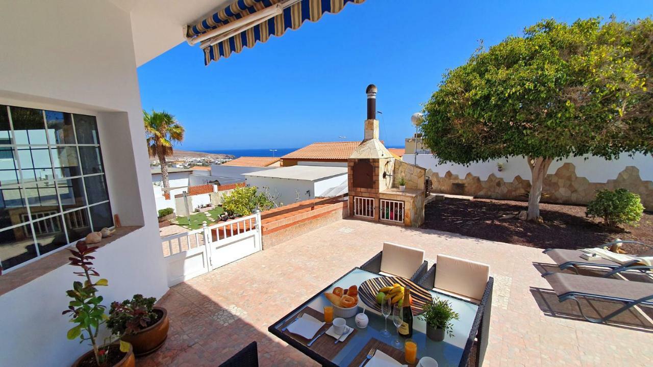 Ferienhaus Casa Blanca - Tarajalejo - Glasfaserinternet - Meerblick Eksteriør billede