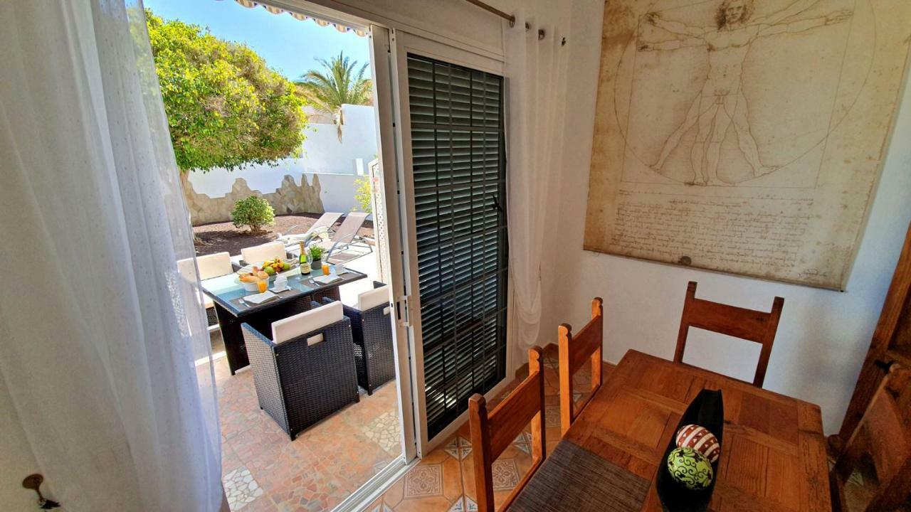 Ferienhaus Casa Blanca - Tarajalejo - Glasfaserinternet - Meerblick Eksteriør billede